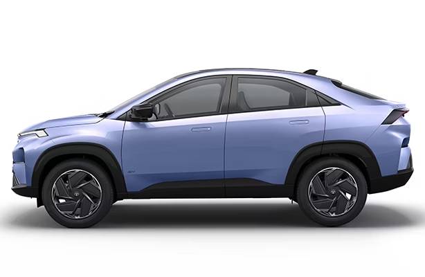 Body Cladding In Piano Black Finish